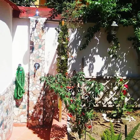 Un Giardino In Citta * נאפולי